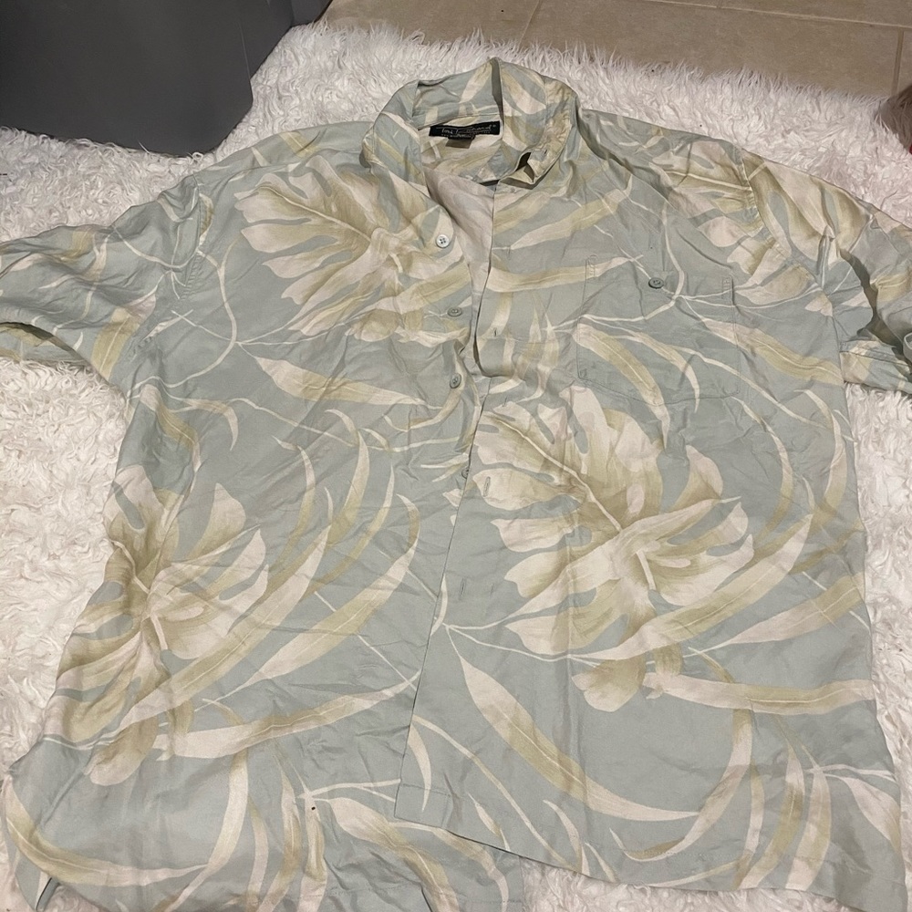 Tori Richards Silk Shirt